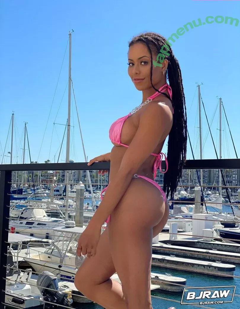 Kira Noir nude photo #0183 (thekiranoir / thekiranoirgram)