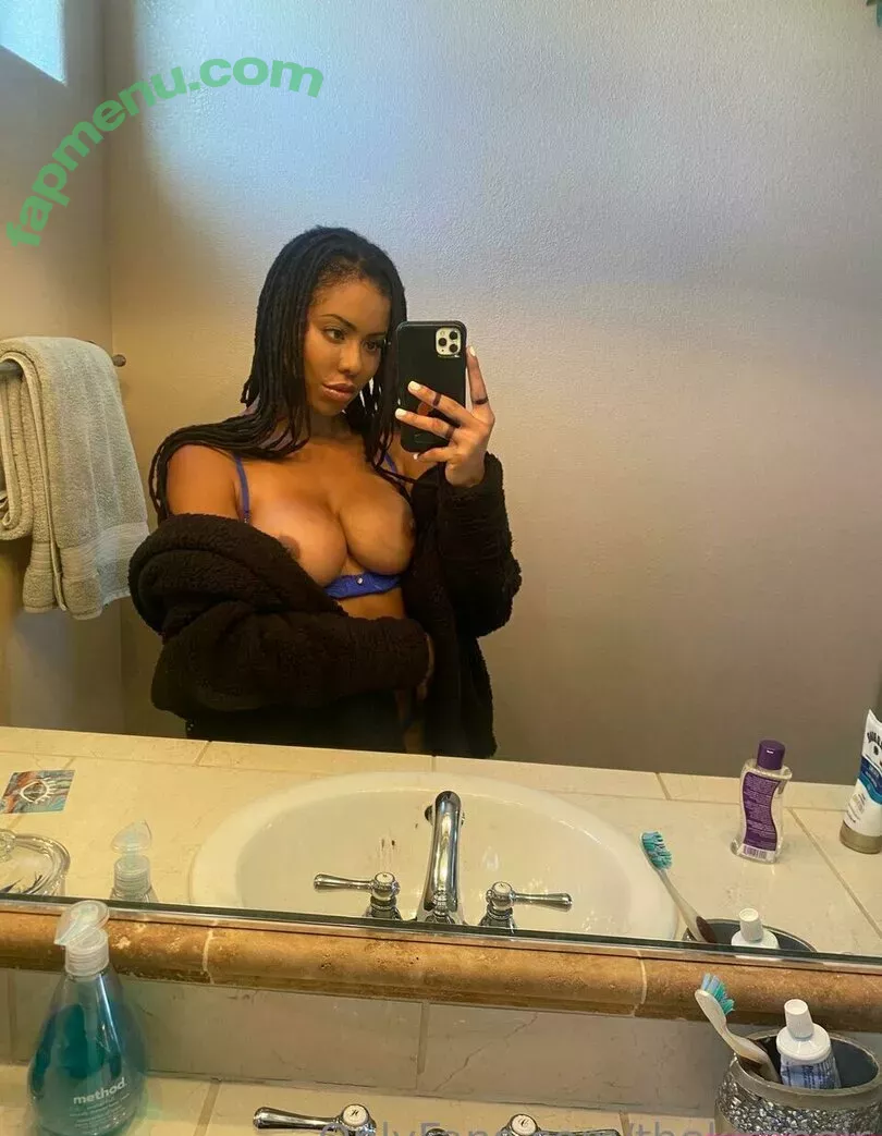 Kira Noir nude photo #0235 (thekiranoir / thekiranoirgram)