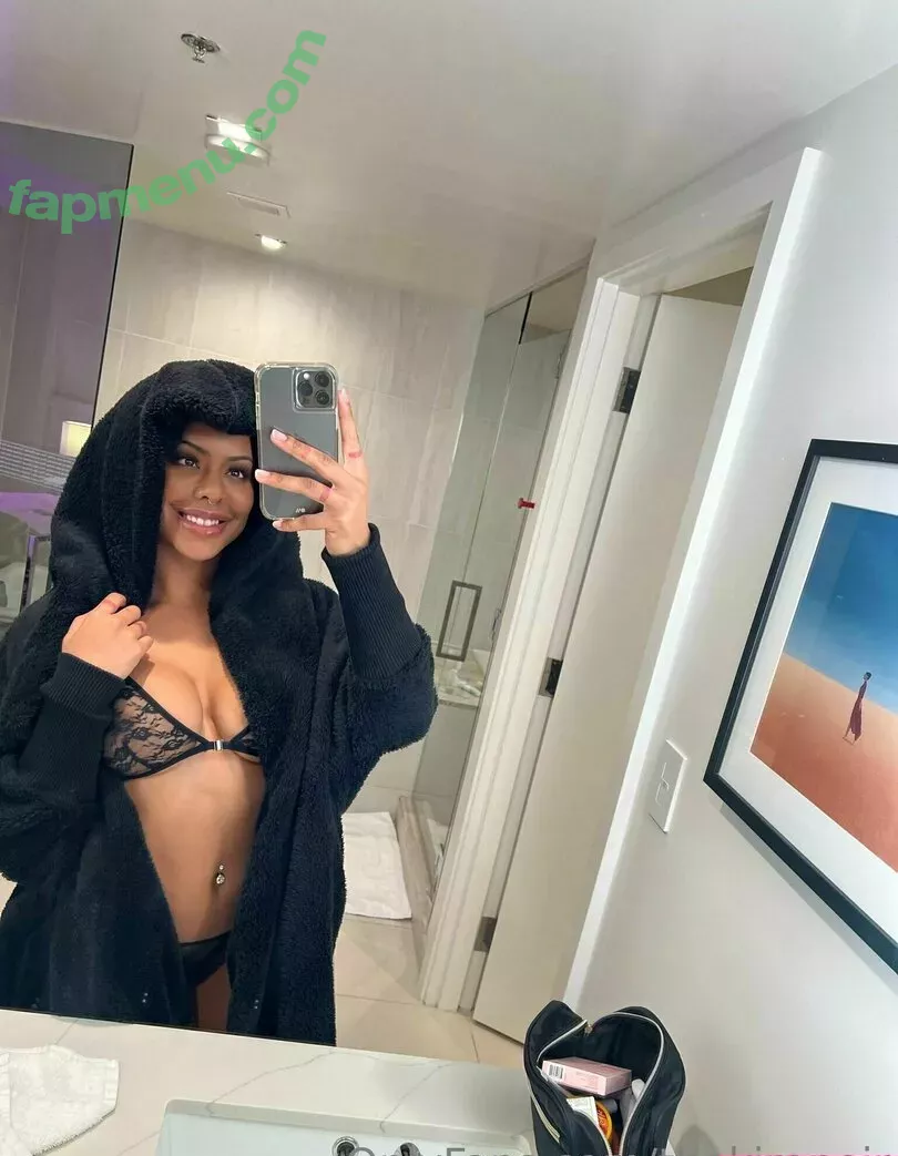 Kira Noir nude photo #0296 (thekiranoir / thekiranoirgram)