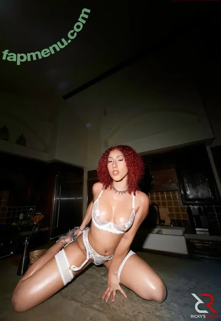 Kira Perez nude photo #0618 (itsmekiraperez / kira_kakes_)