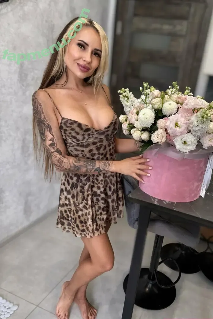 kira_pretty nude photo #0118 (kira_aver_)