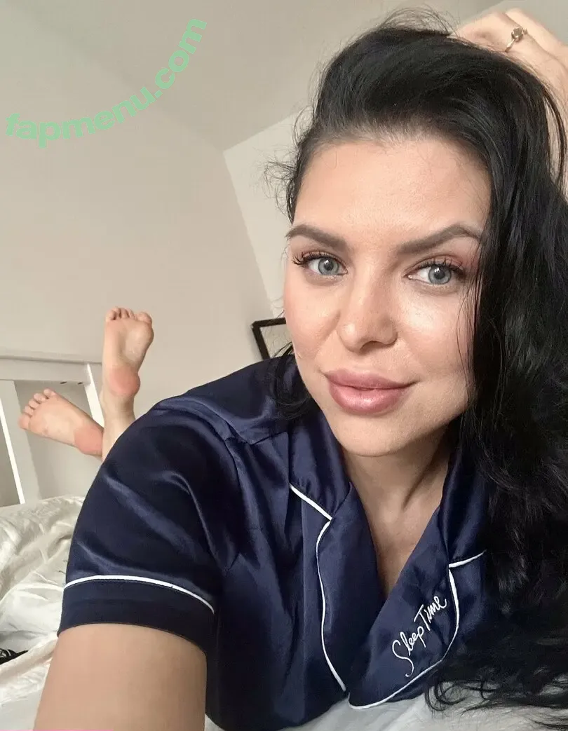 Kira Queen nude photo #0031 (kiraqueen / queenkiraxo)