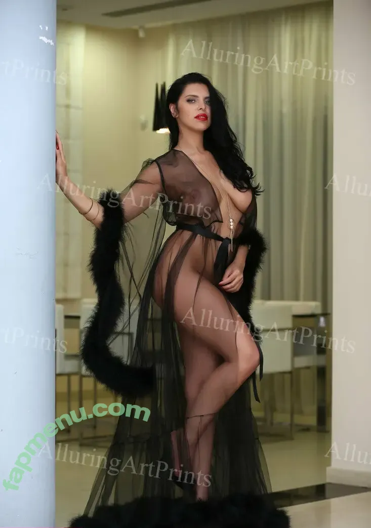 Kira Queen nude photo #0144 (kiraqueen / queenkiraxo)