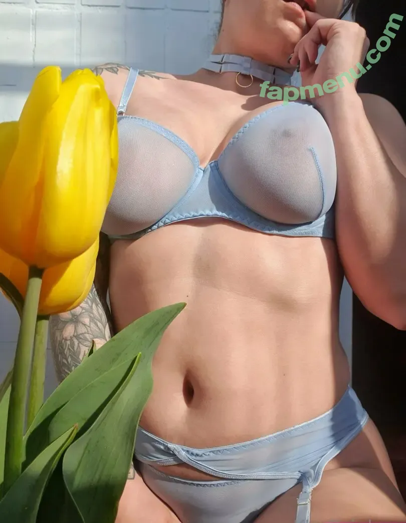 kira.rainbow_vip nude photo #0028 (kira.lloyd)