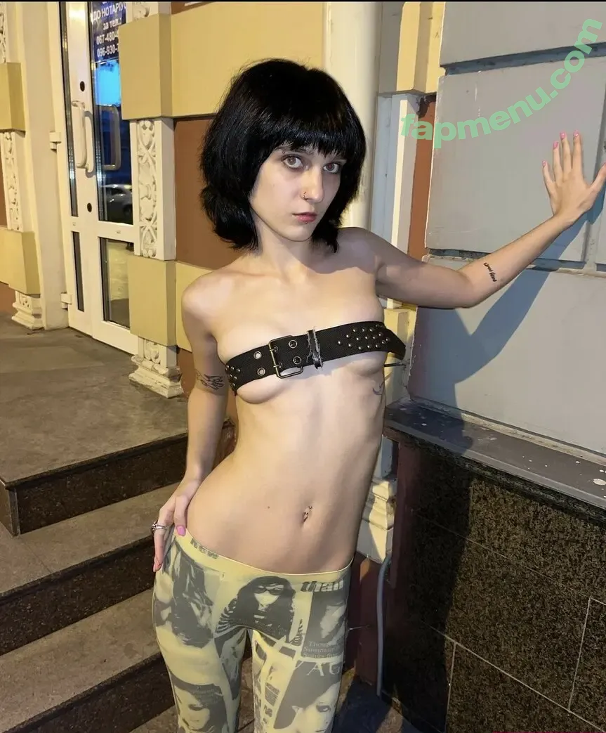 kira_waifu nude photo #0041 (amazonkiera / kieramoons / thekirawaifu)