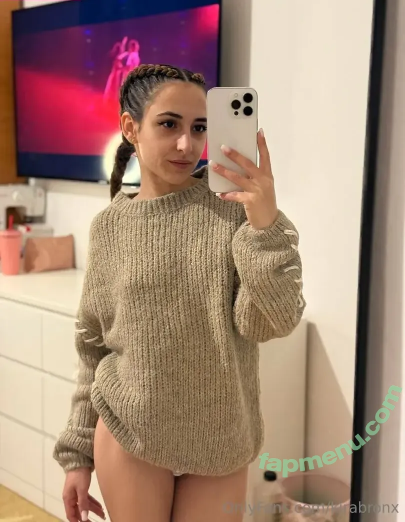 kirabronx nude photo #0038 (kira_brown10)