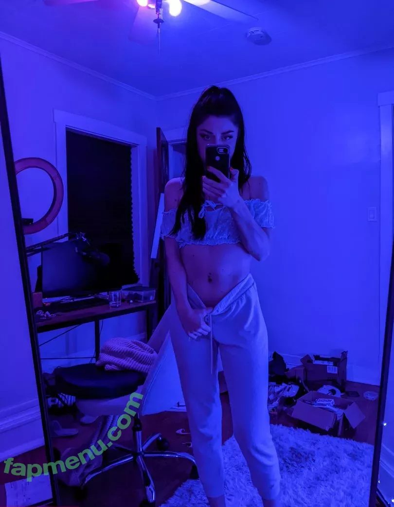 KiraChats nude photo #0037 (formerly Badbunny / kira_chat)