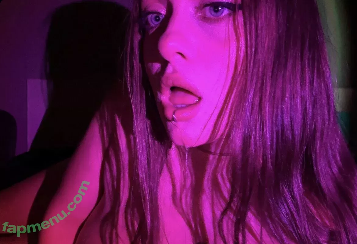 KiraClark nude photo #0372 ( / SensitiveBabe / kiraclark_)