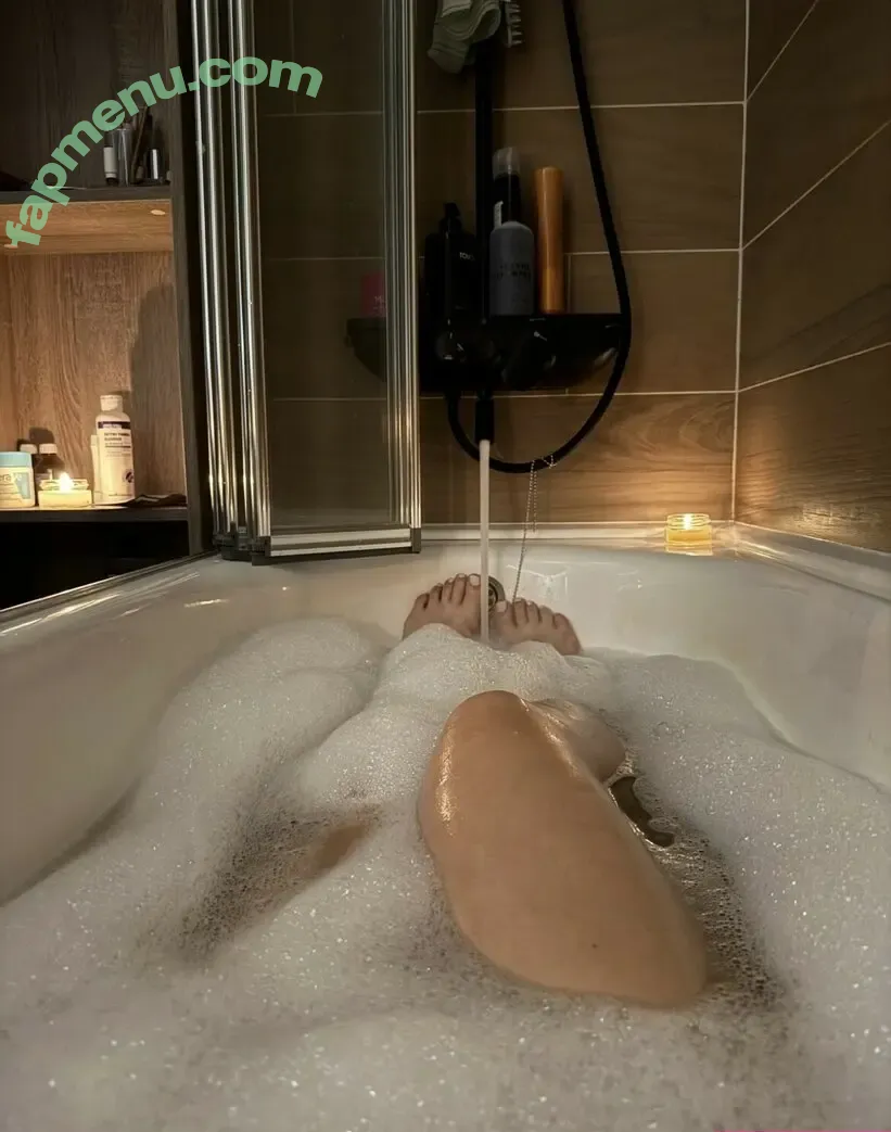 KiraClark nude photo #0876 ( / SensitiveBabe / kiraclark_)