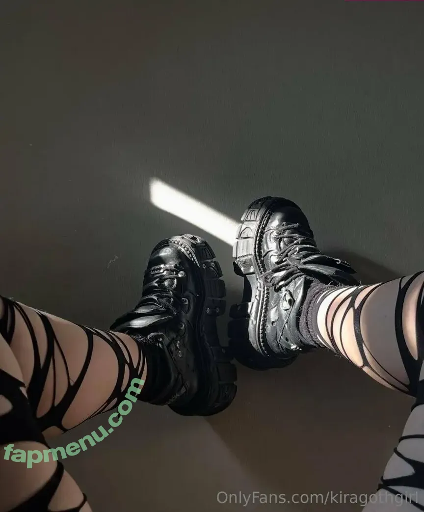kiragothgirl nude photo #0002 (kira.gothgirl / kiraaa_love)