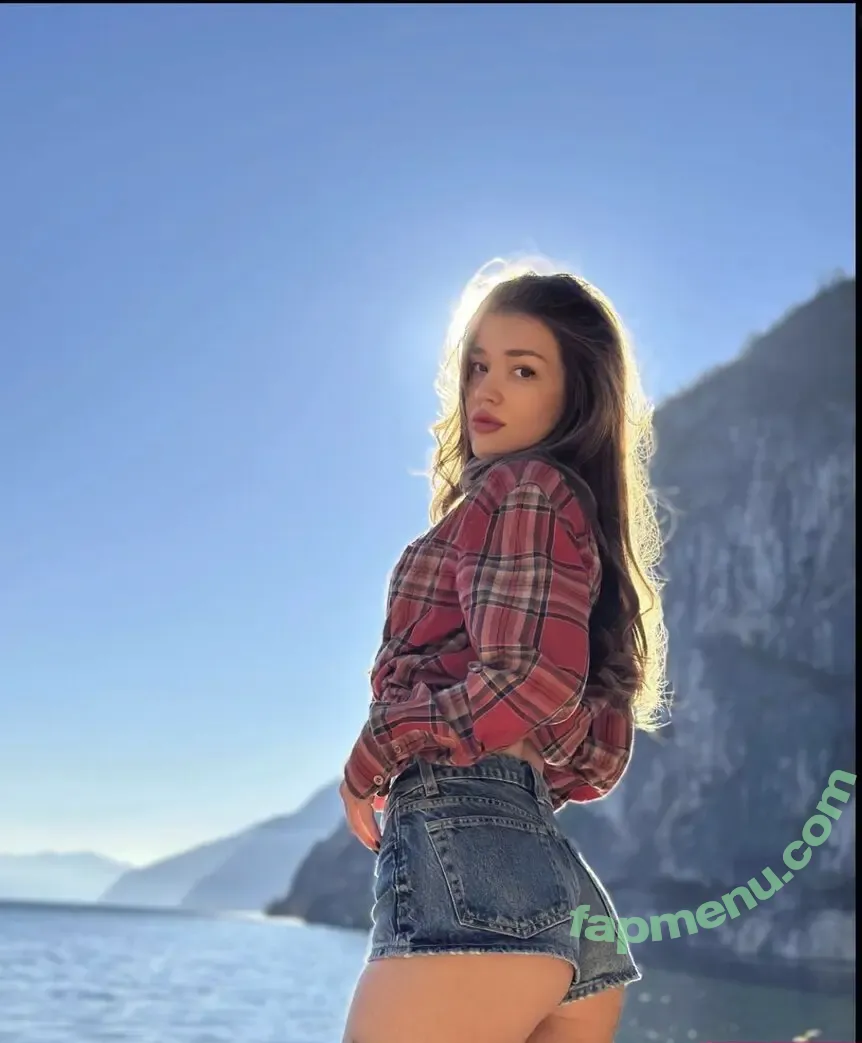 kirakostikova nude photo #0026 (kiaraakitty / prettykiraa2 / prettykirochka / prettykirushka)