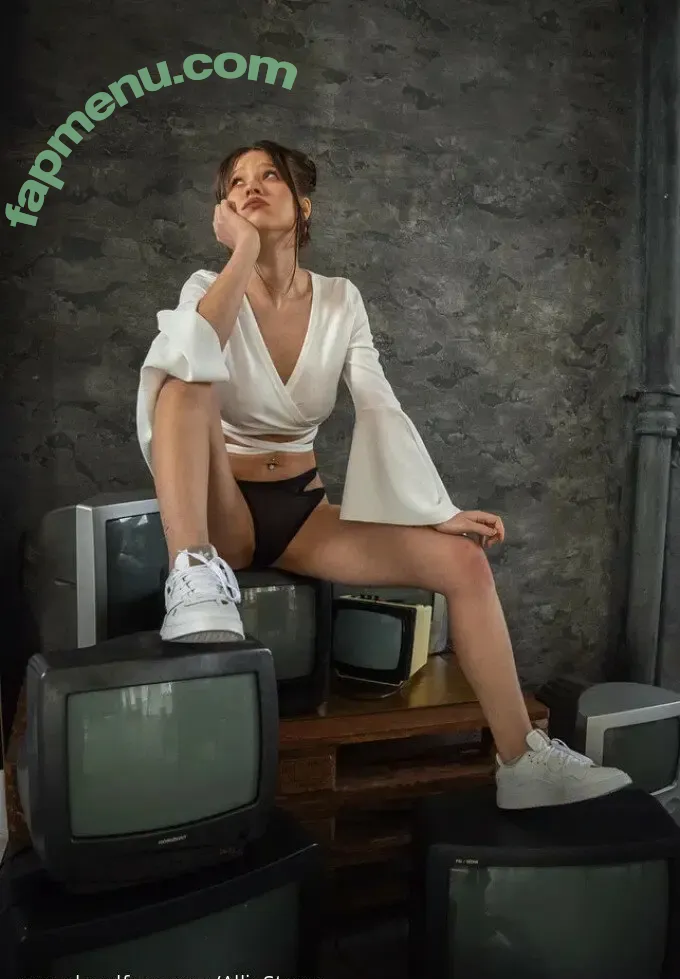 KiraMoonShines nude photo #0037 (kira_shine_)