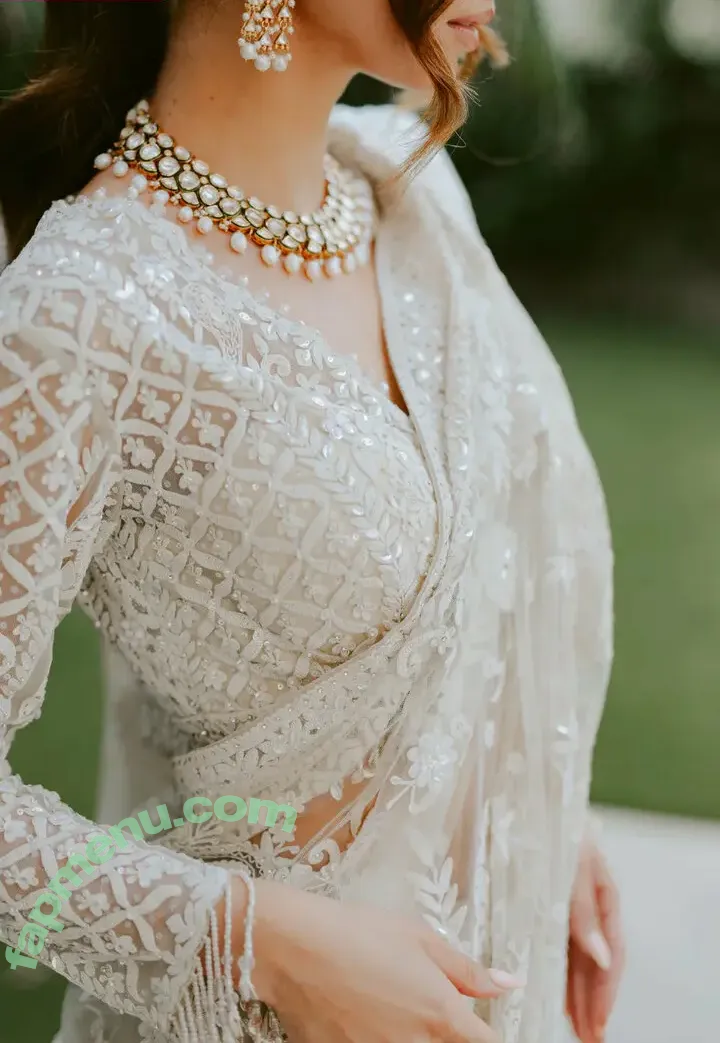 Kiran nude photo #0046 (kiran_rathore_official / kiranhayer)