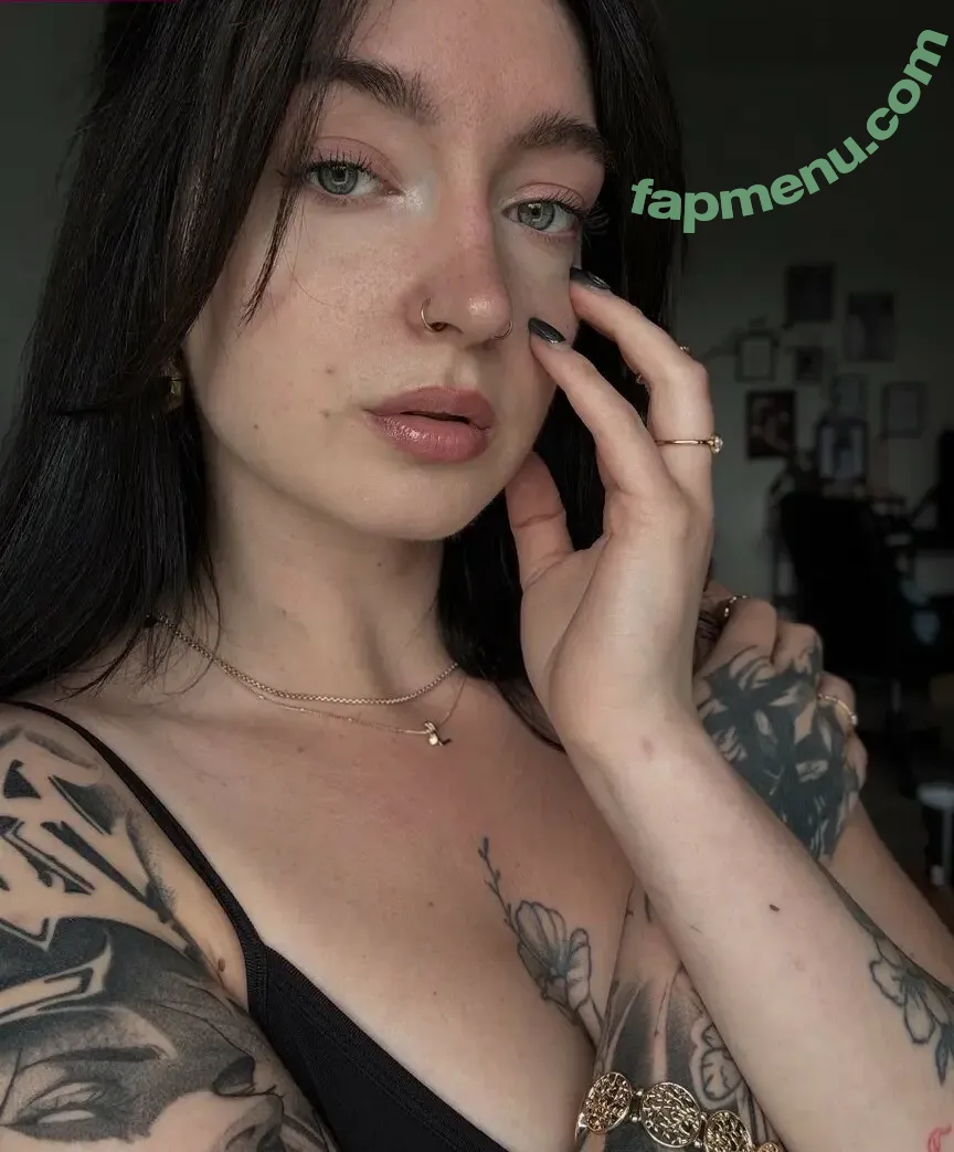 Kiras_note nude photo #0006 (Namiiii_Swaaaan / kirajulie)