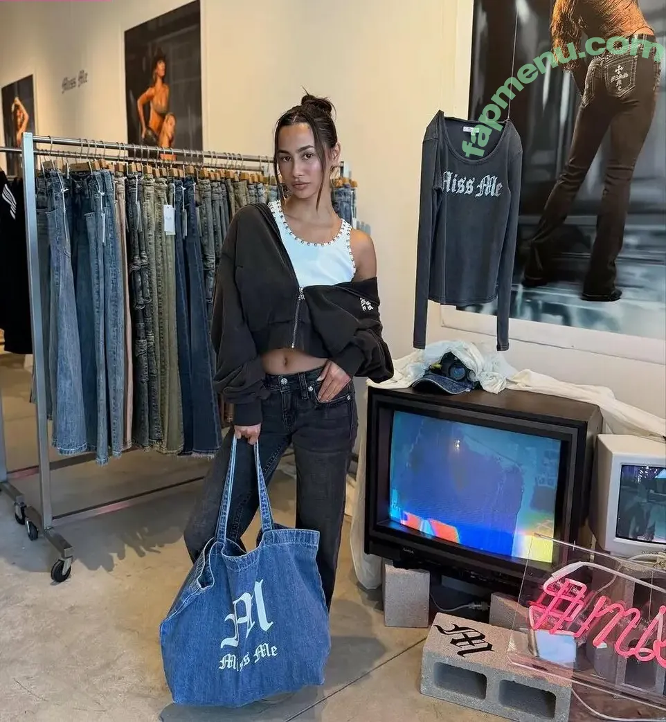 Kirra Santos nude photo #0061 (kirrasantos)