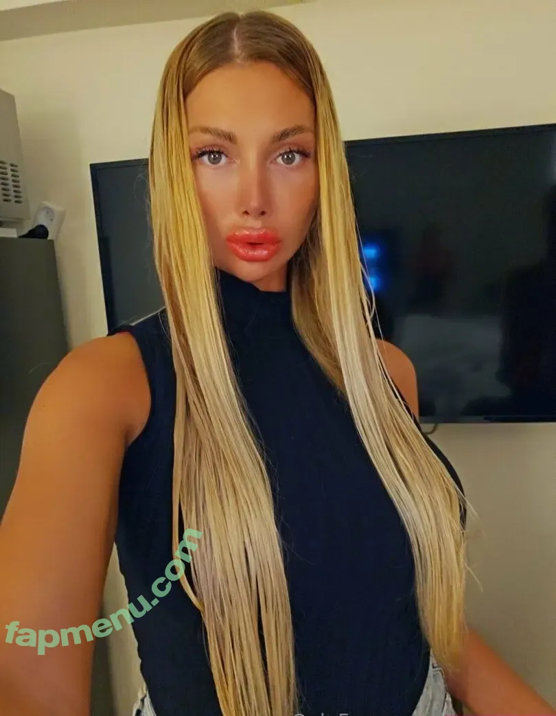 kirramoore nude photo #0004 (kirra.moore)