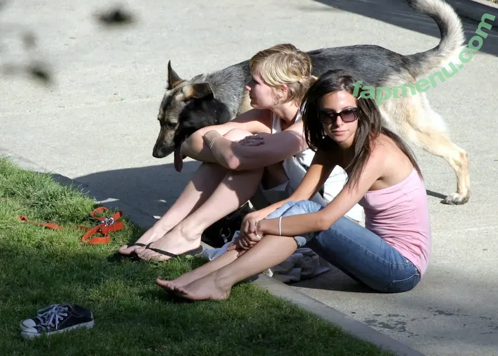 Kirsten Dunst nude photo #0659 (kirstendunst)