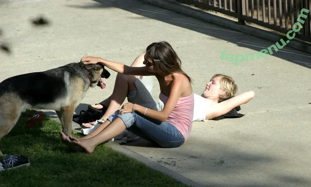 Kirsten Dunst nude photo #0660 (kirstendunst)