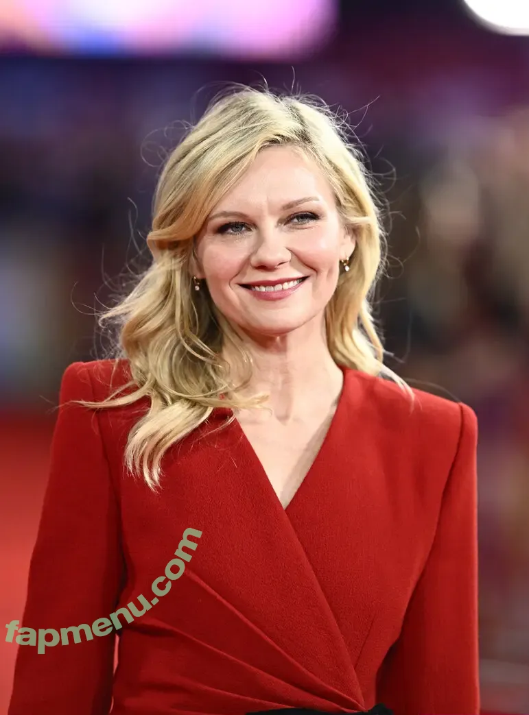 Kirsten Dunst nude photo #0666 (kirstendunst)