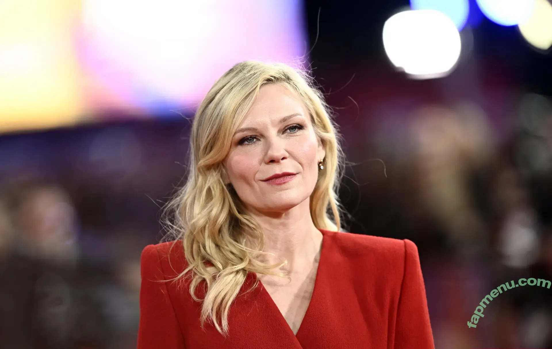 Kirsten Dunst nude photo #0671 (kirstendunst)