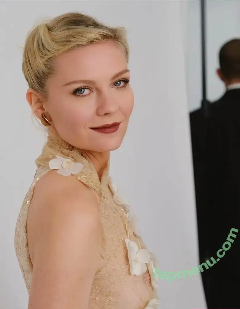 Kirsten Dunst nude photo #0700 (kirstendunst)