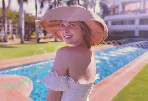 Kirsten Prout / kpzien nude photo #0011