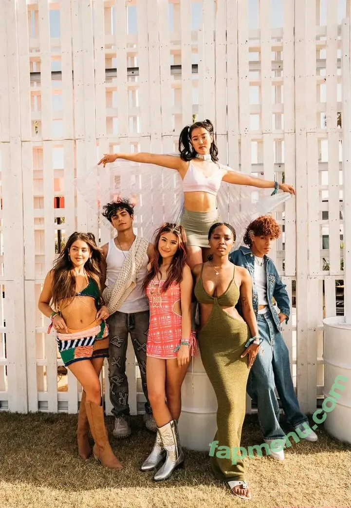 Kirsten Titus nude photo #0003 (kirstentitus / pepperonimuffin slip vid)