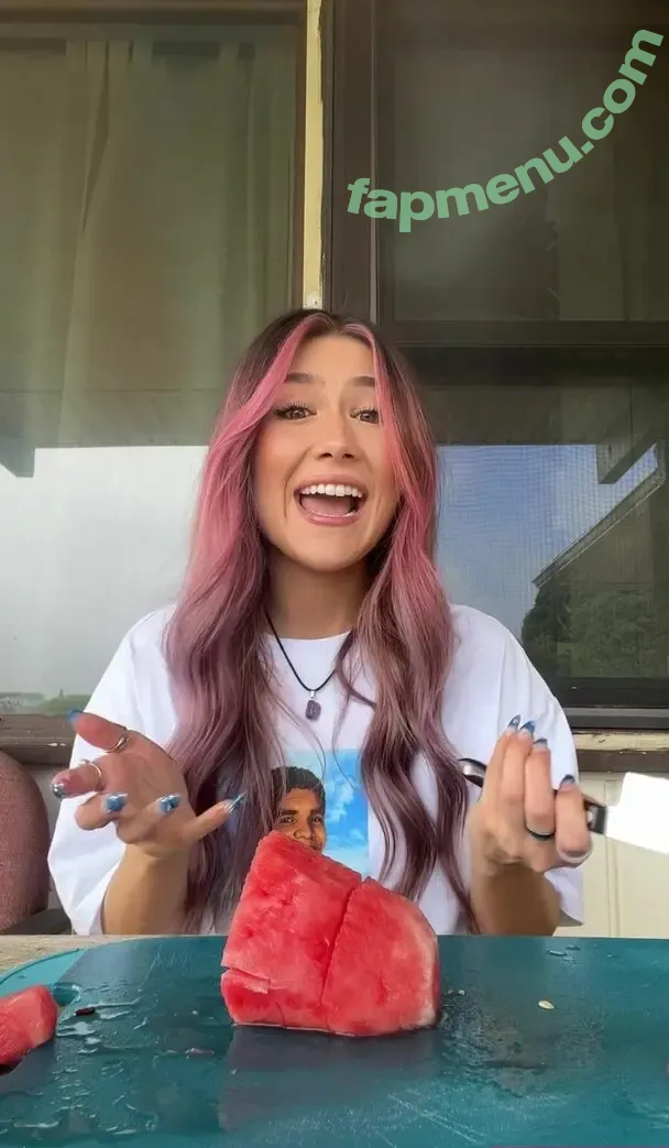 Kirsten Titus nude photo #0006 (kirstentitus / pepperonimuffin slip vid)