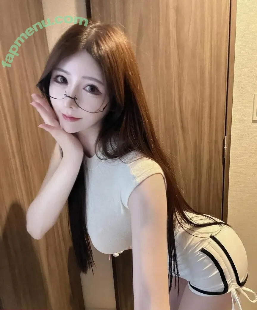 kisakissto nude photo #0001 (kisakissto)