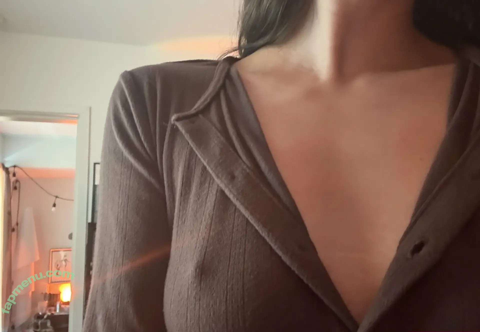 Kissingfae nude photo #0004 (Kissingfae)