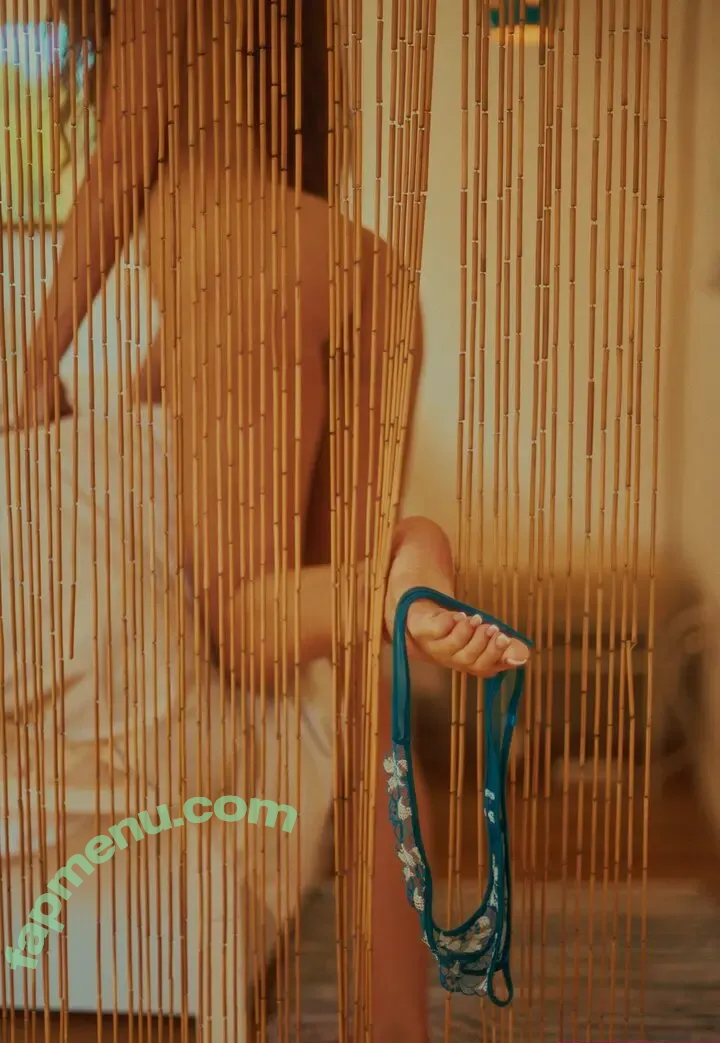 Kissingfae nude photo #0019 (Kissingfae)