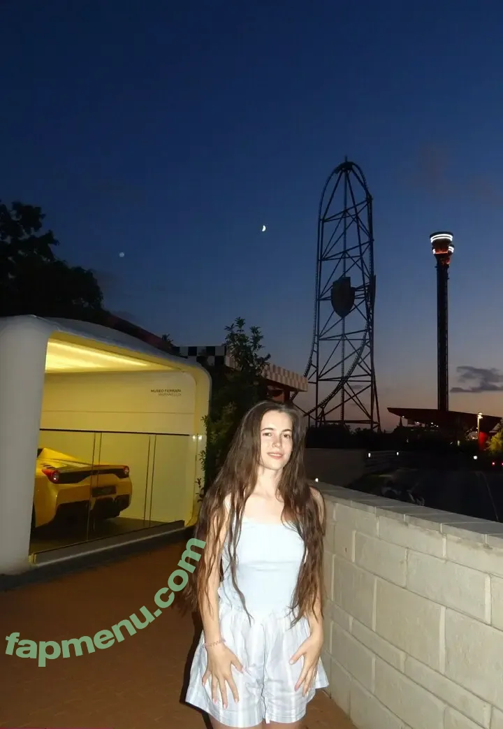 kisskarinalynn nude photo #0046 (itskarinann)