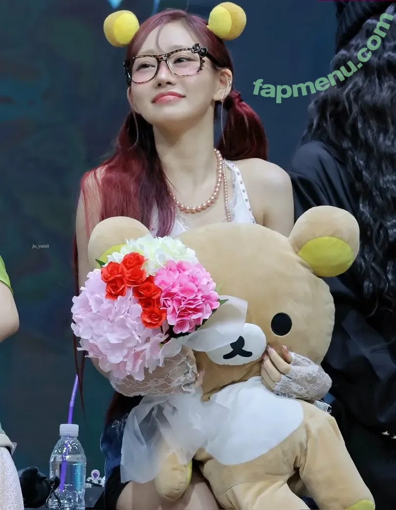 KissLife nude photo #0279 (Julie / juliephilia / natty_0530)