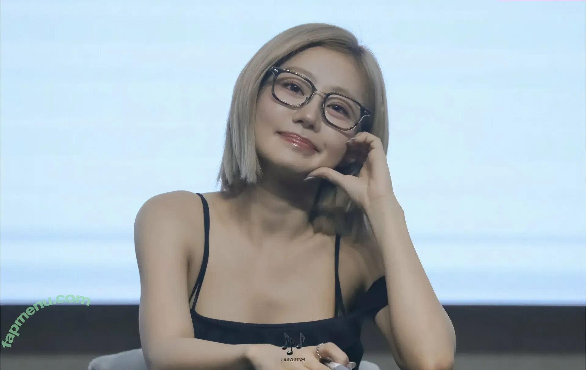 KissLife nude photo #0286 (Julie / juliephilia / natty_0530)