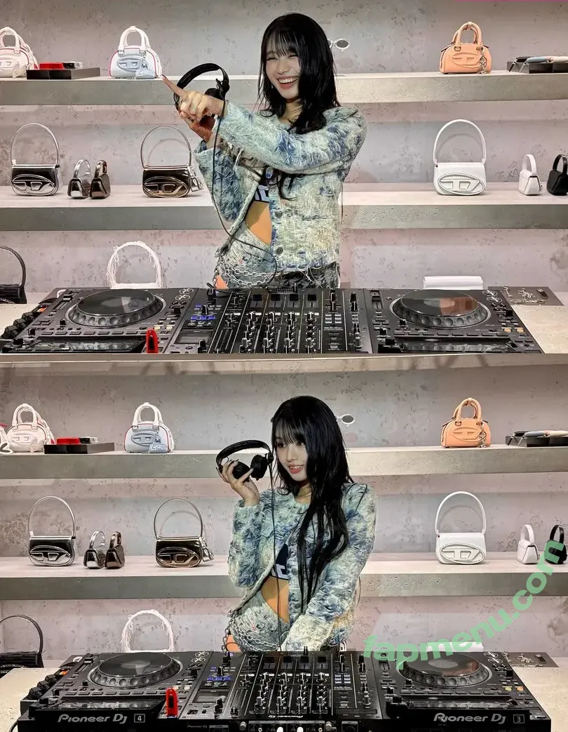 KissLife nude photo #0317 (Julie / juliephilia / natty_0530)