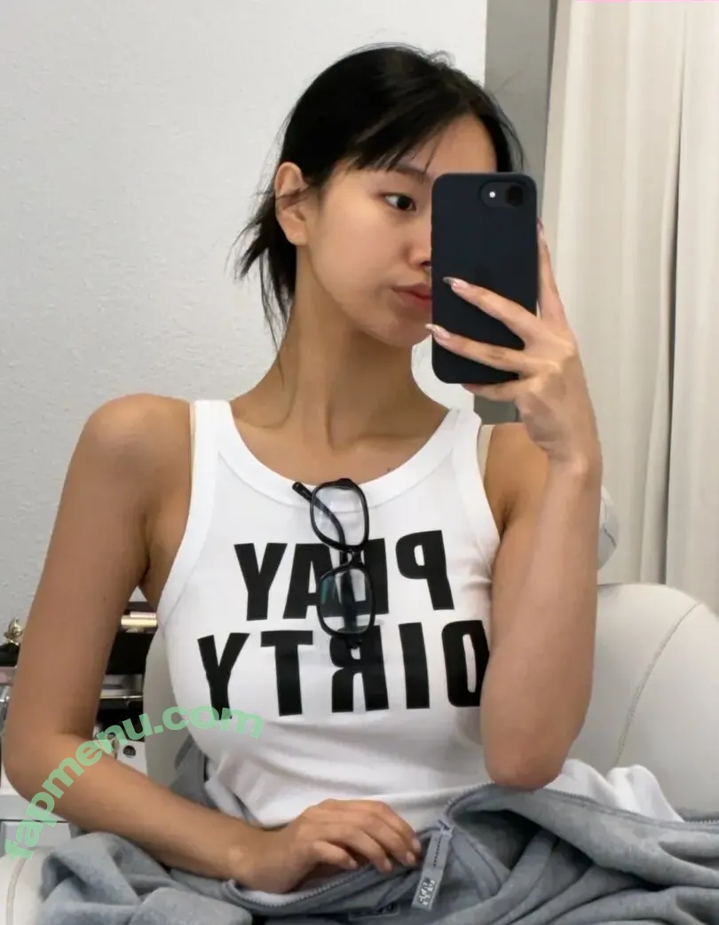 KissLife nude photo #0335 (Julie / juliephilia / natty_0530)