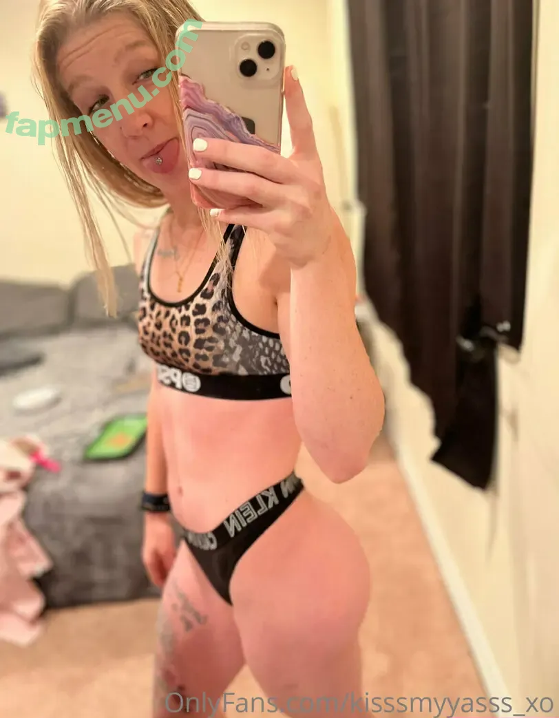 kissmyyass_xo nude photo #0011 (kissmyy_assxo)