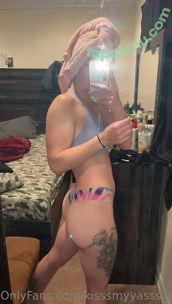 kissmyyass_xo nude photo #0027 (kissmyy_assxo)