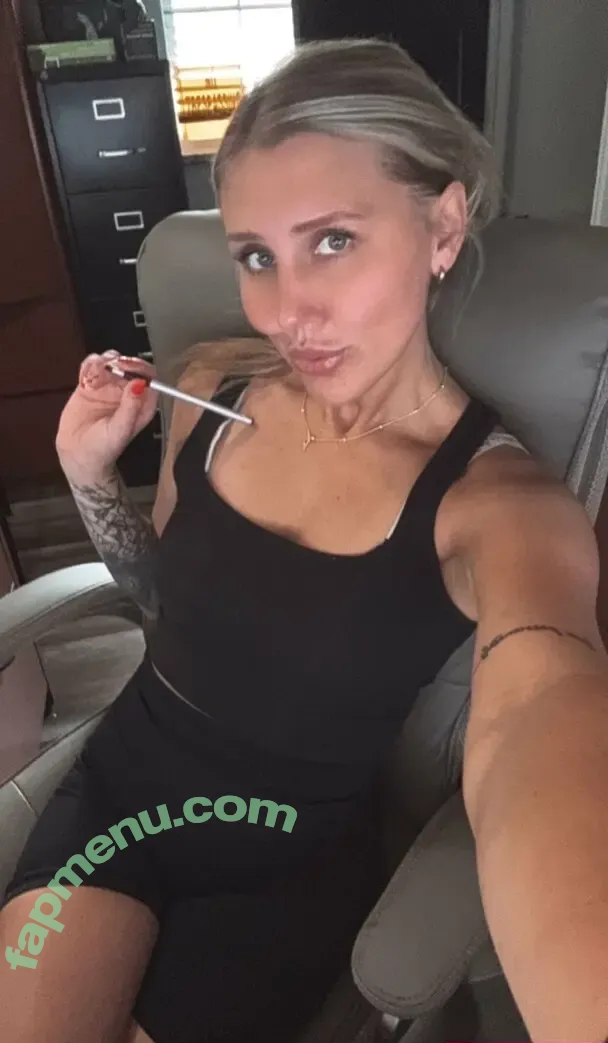 kisstheskye nude photo #0008 (kisstheskye)