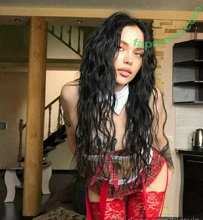 kissvip nude photo #0012 (kissvip)