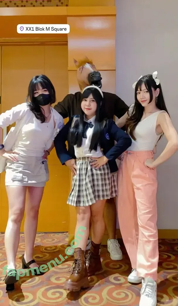 Kitsune nude photo #0216 (Kitsunekk / kitsunee.___ / lustful_modest)