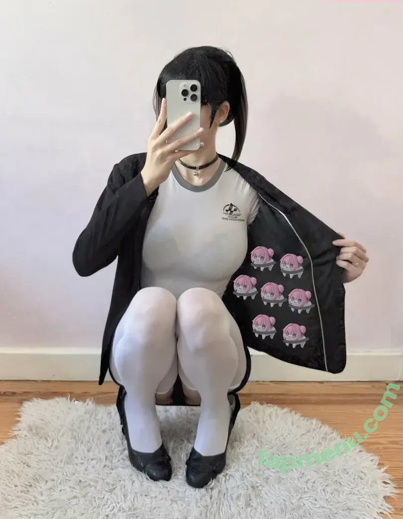 Kitsunedere nude photo #0006 (Kitsunedereee)