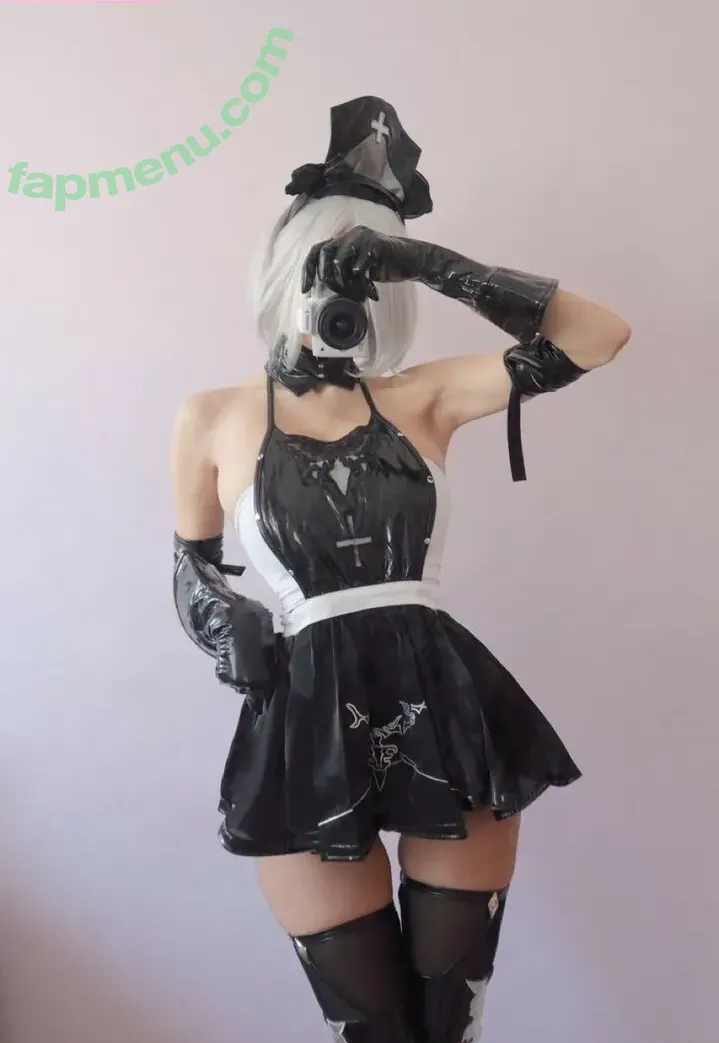 Kitsunedere nude photo #0033 (Kitsunedereee)
