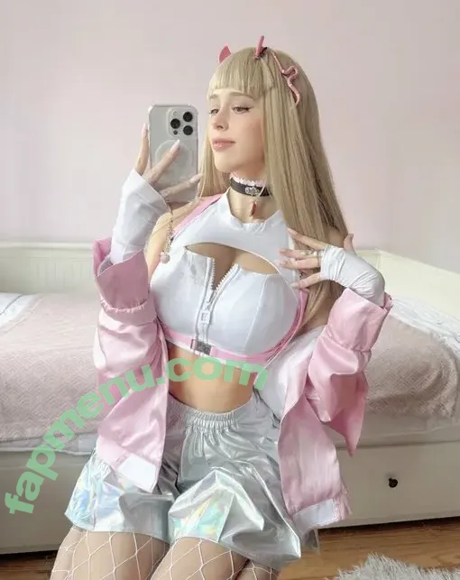 Kitsunedere nude photo #0010 (Kitsunedereee)