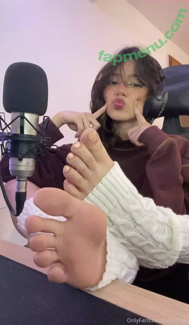kitsunematic nude photo #0221 (adestoesx / adestoex)