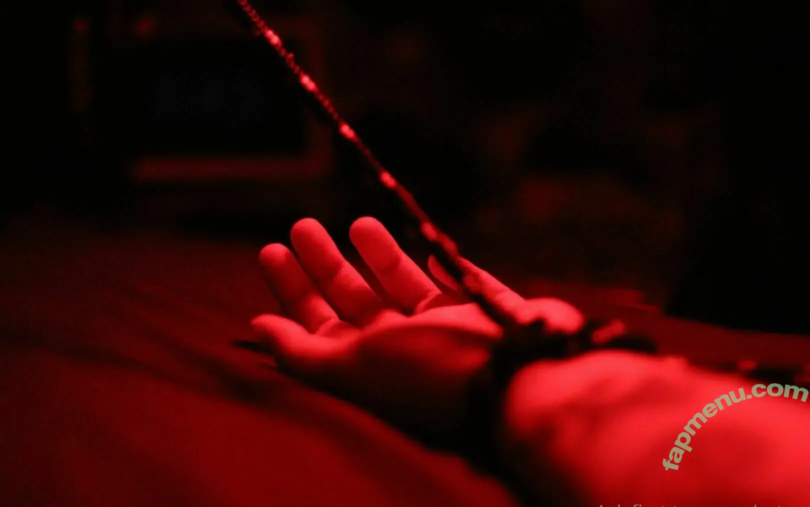 kitten-lunae-lumen nude photo #0021 (lumenskitten)