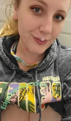 kittenkenzie02 / kittenxkenzie nude photo #0134