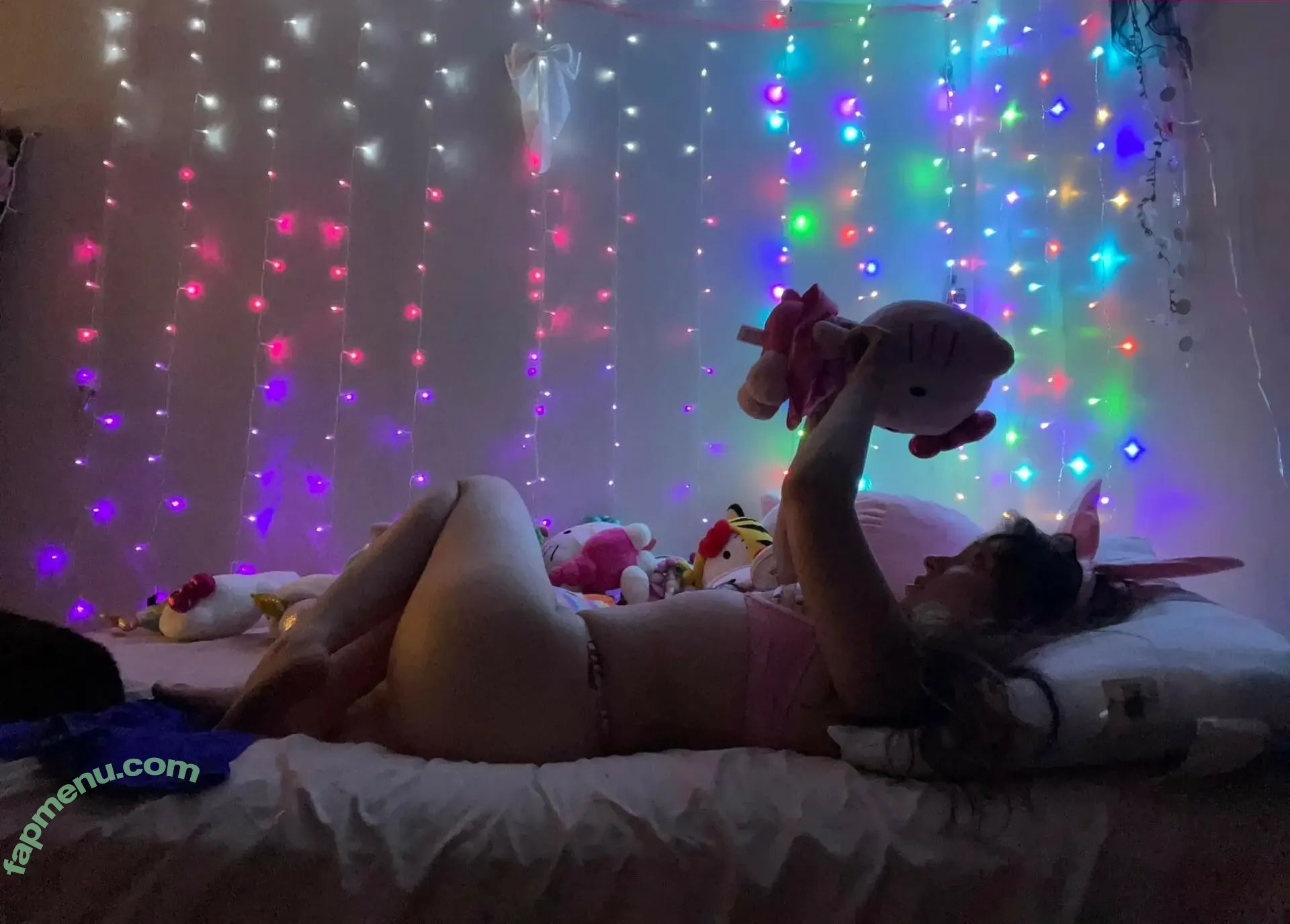 KittenxNightmare nude photo #0008 (Kittenxnig63757)