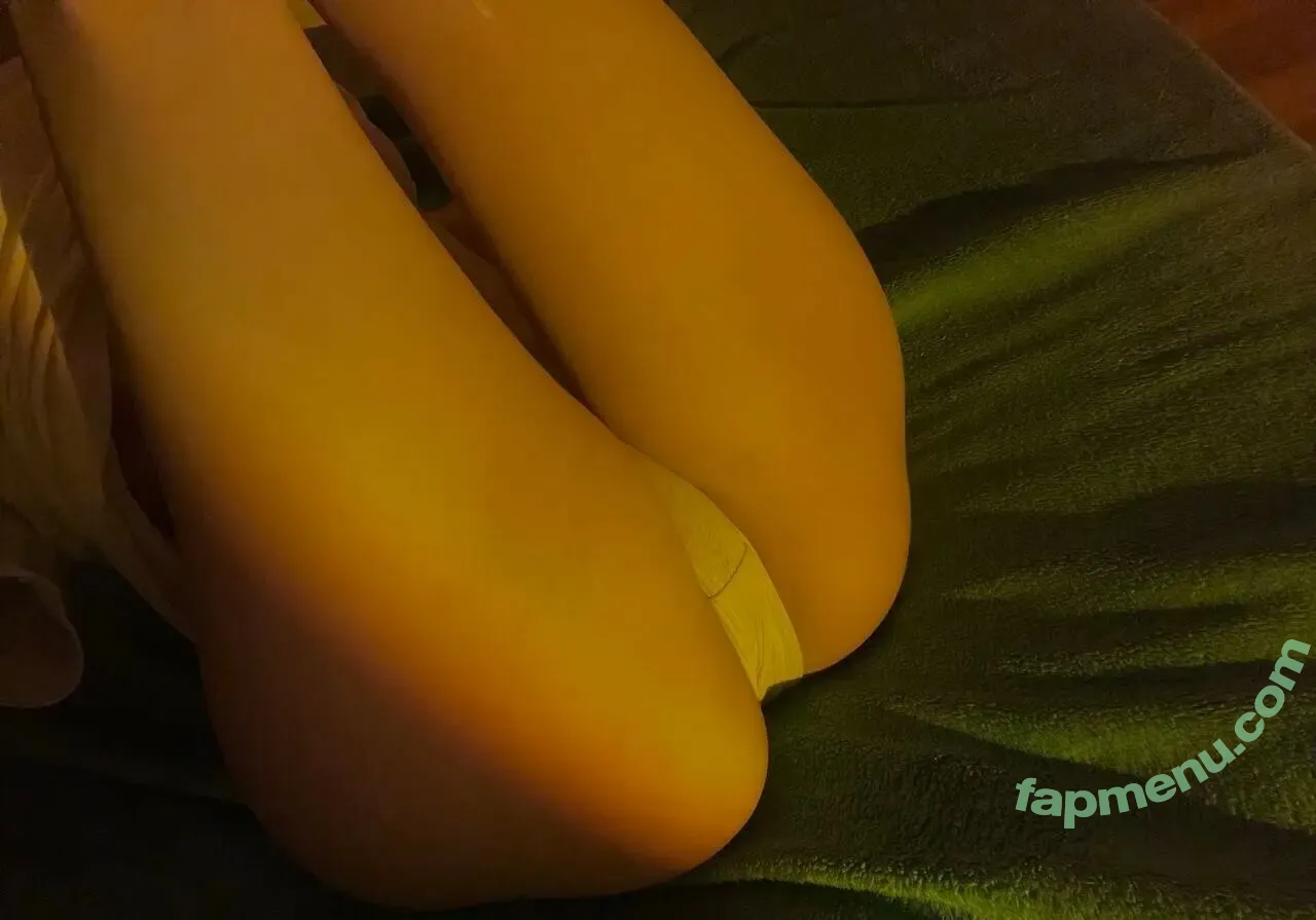 kittenyanya nude photo #0063 (kittentanya)