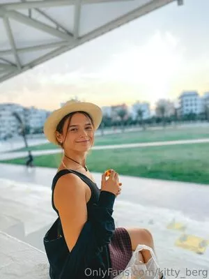 Kitty Berg / kitty_berg / kittyberg nude photo #0185